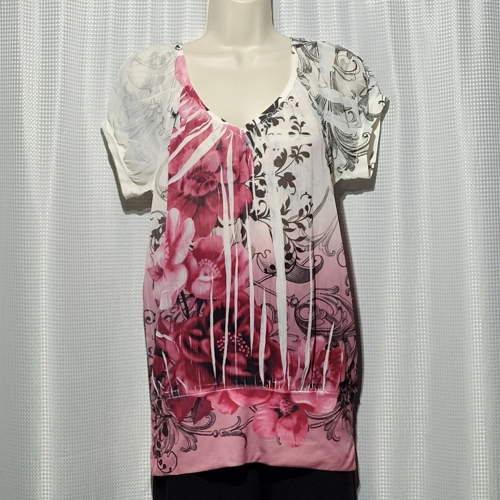 Maurices Pink & White Floral Short Sleeve Top (M)
